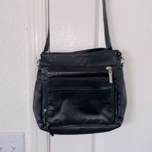 Giani Bernini black leather purse